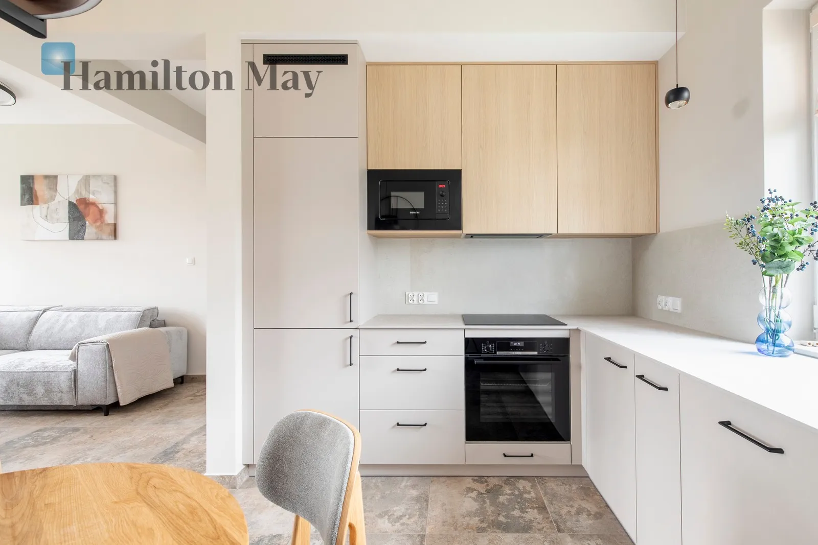 City: Kraków Street: Dożynkowa Region: Prądnik Biały Distance to centre: 4.5 km - slider