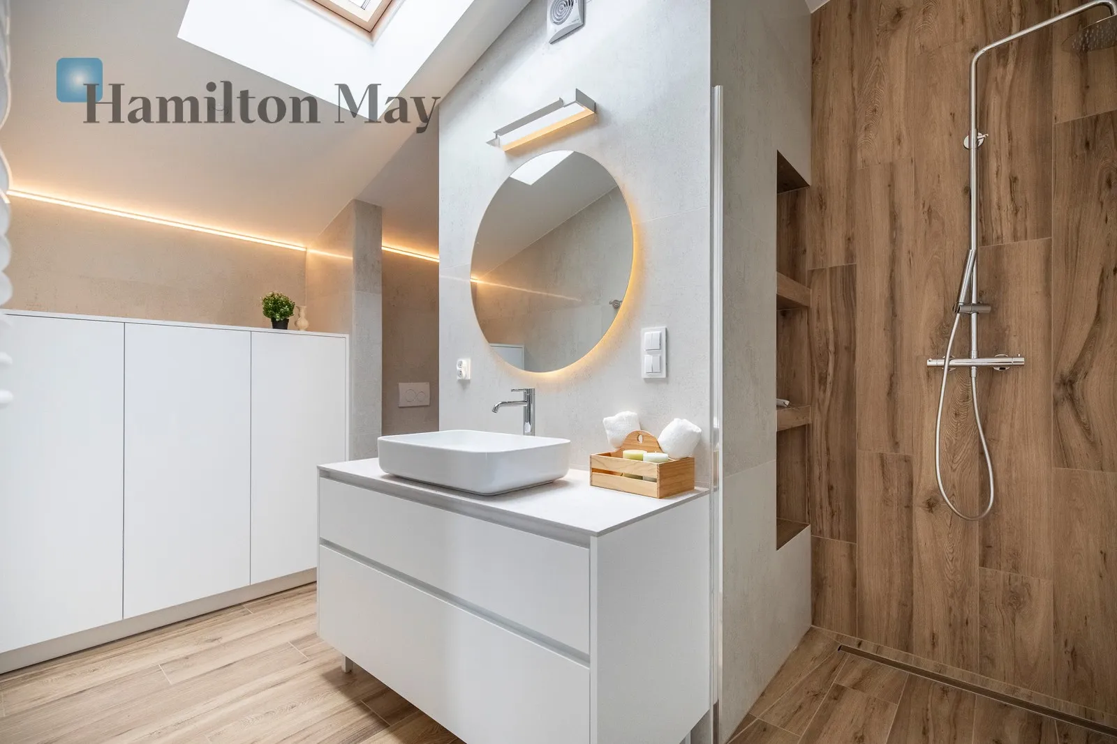 Price: 5500 PLN Bedrooms: null Bathrooms: null - slider