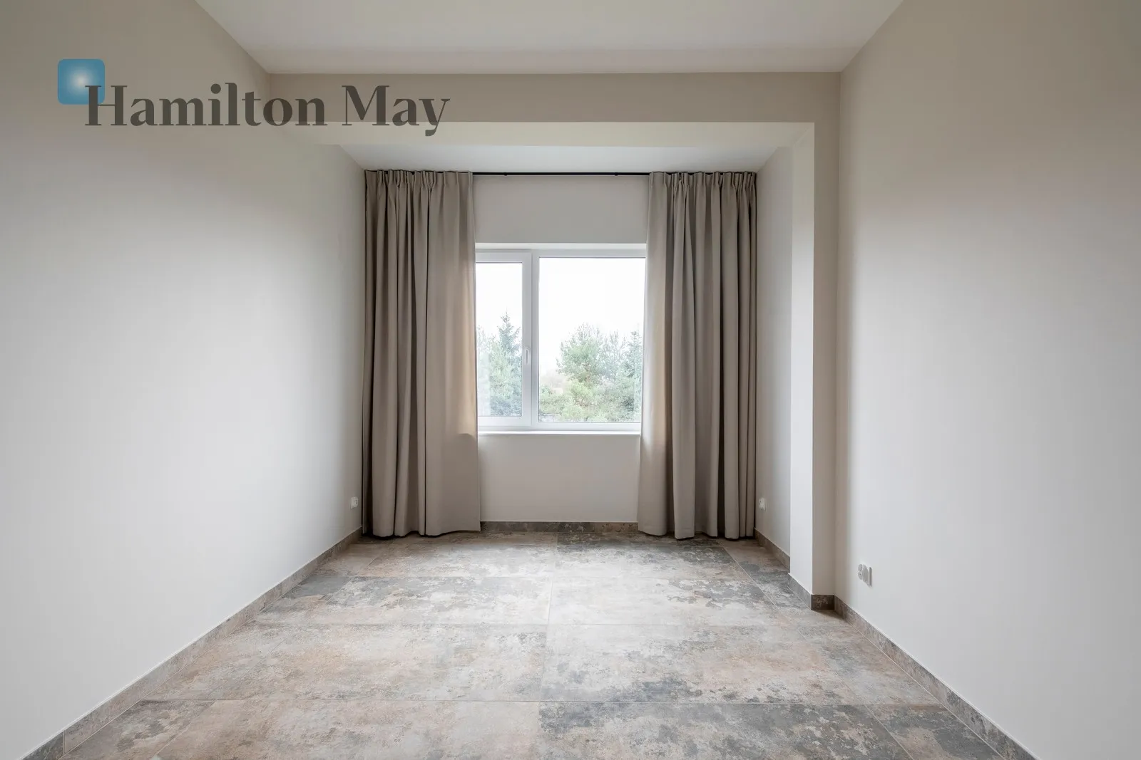 Region: Prądnik Biały Distance to centre: 4.5 km Price: 5500 PLN Bedrooms: null Bathrooms: null Plot size: nullm2 Layout: null - slider