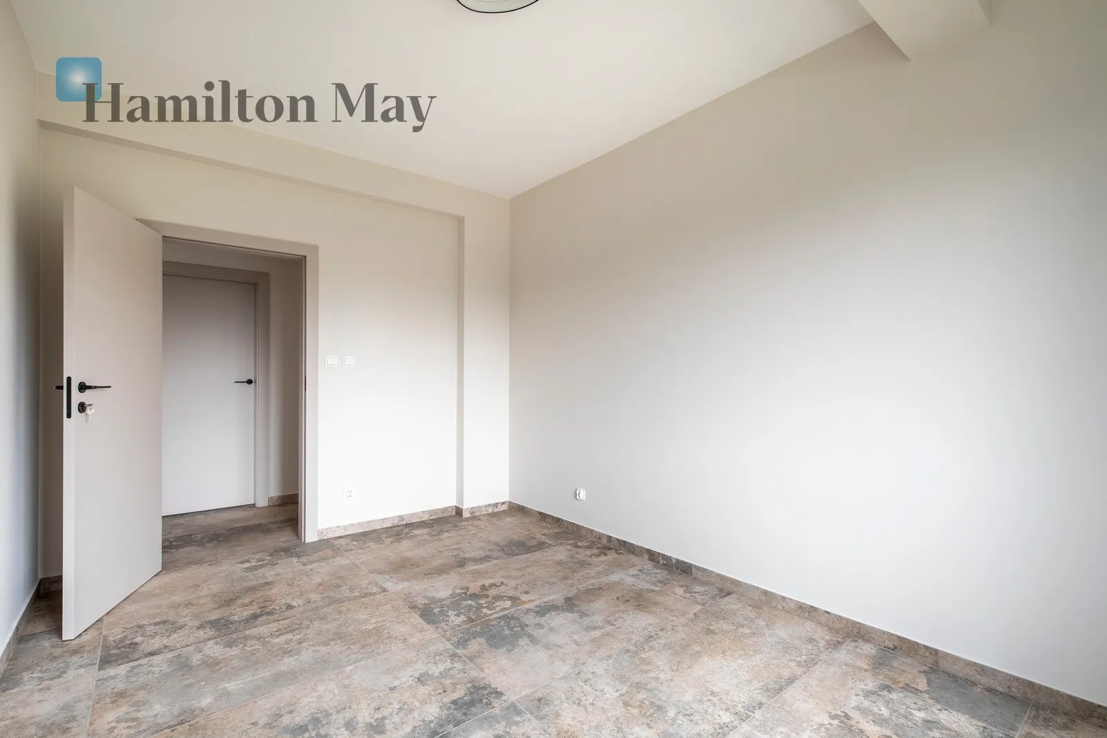 City: Kraków Street: Dożynkowa - slider