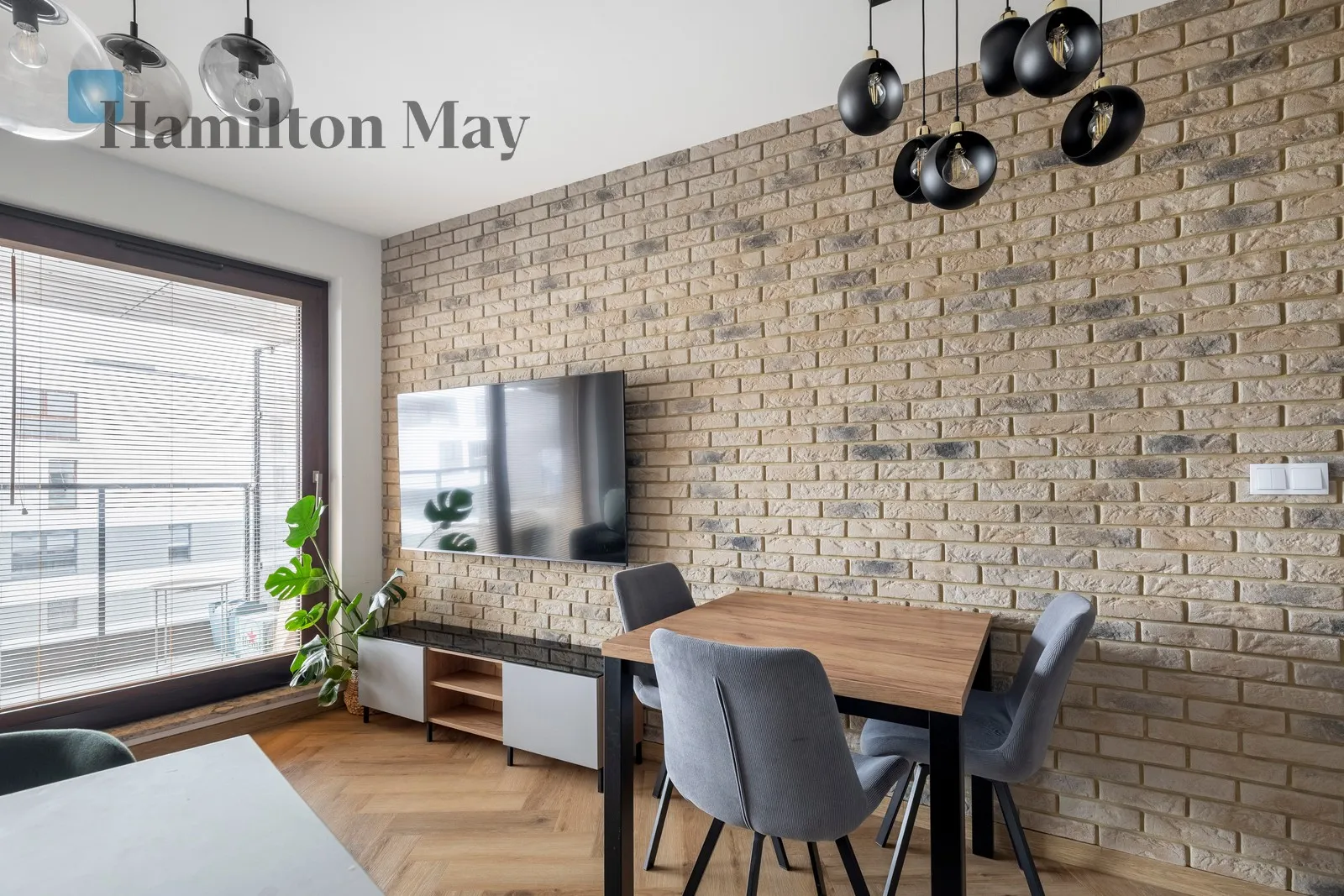 Region: Krowodrza Distance to centre: 1.99 km Level: 6 Price: 4700 PLN Bedrooms: 2 Bathrooms: 1 Size: 55m2 Price/m2: 85 PLN - slider