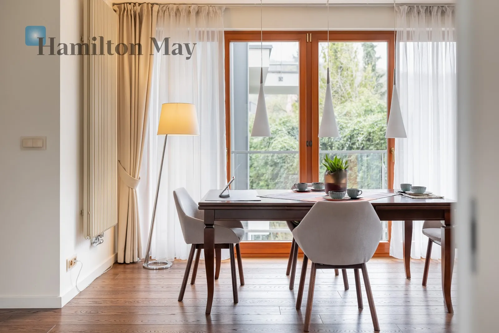 Luksusowy trzypokojowy apartament z dwoma balkonami w nowym budynku na Woli Justowskiej - slider