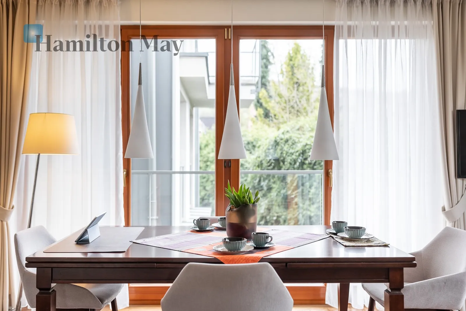 Luksusowy trzypokojowy apartament z dwoma balkonami w nowym budynku na Woli Justowskiej - slider