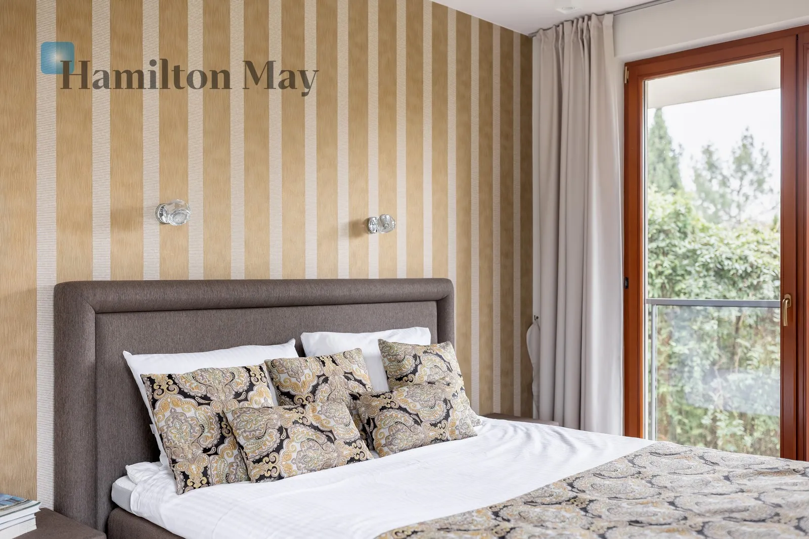 Luksusowy trzypokojowy apartament z dwoma balkonami w nowym budynku na Woli Justowskiej - slider