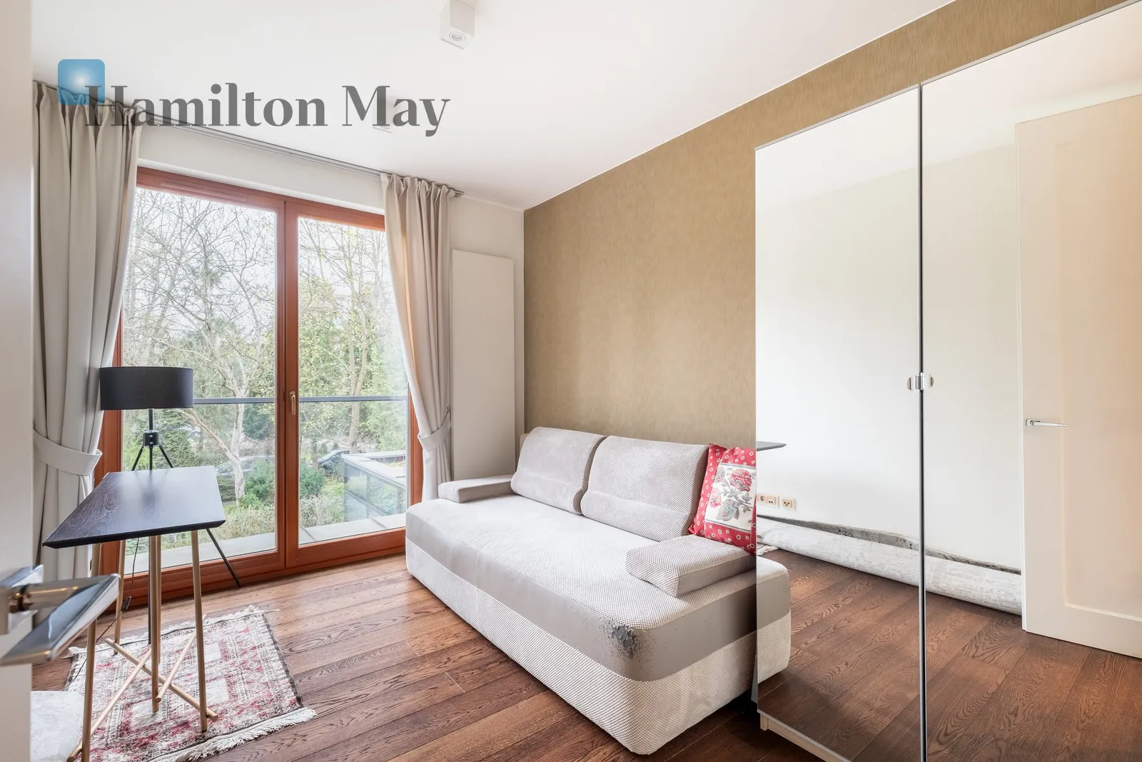 Luksusowy trzypokojowy apartament z dwoma balkonami w nowym budynku na Woli Justowskiej - slider