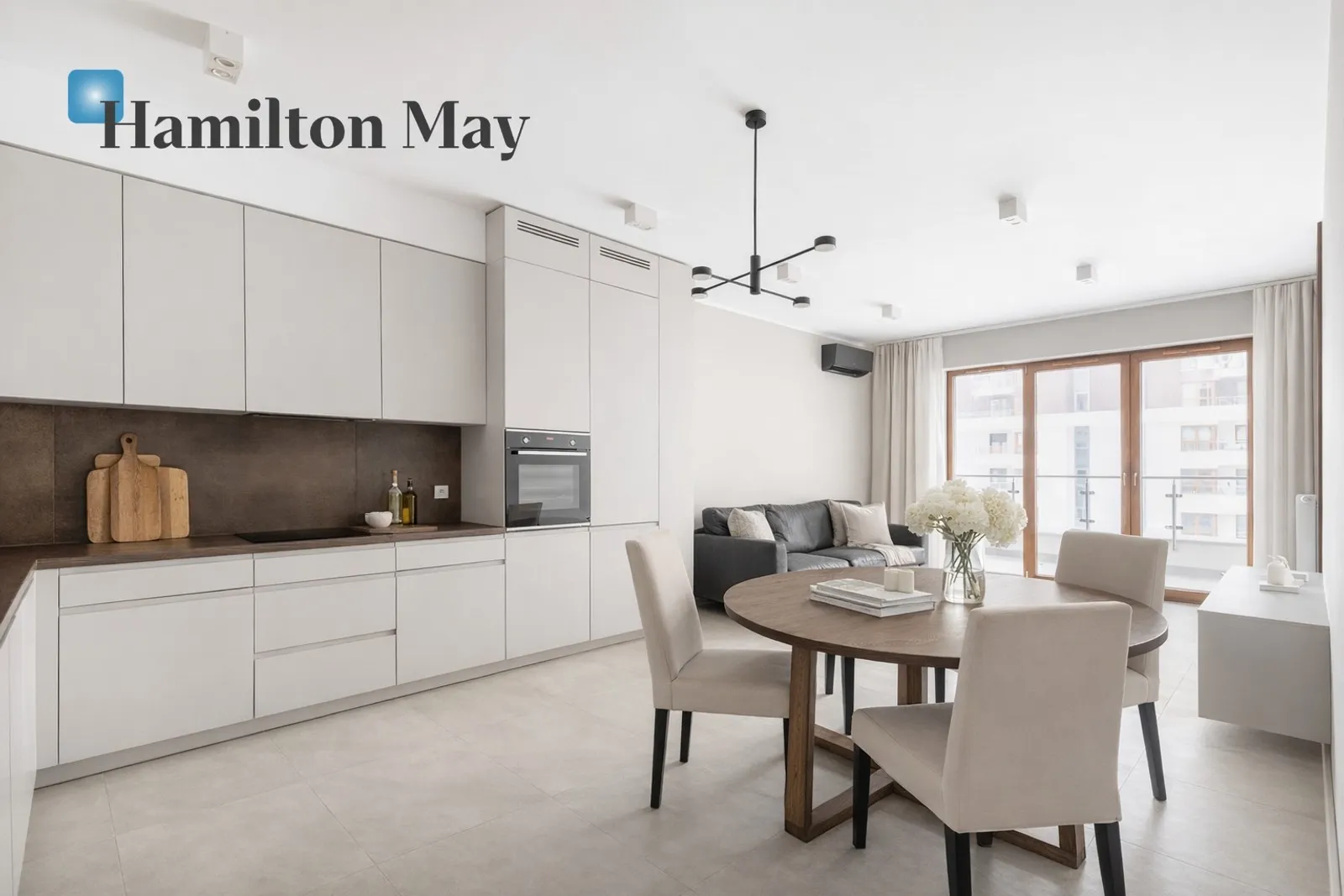 Wyjątkowe dwustronne mieszkanie na sprzedaż w Krakowie - slider