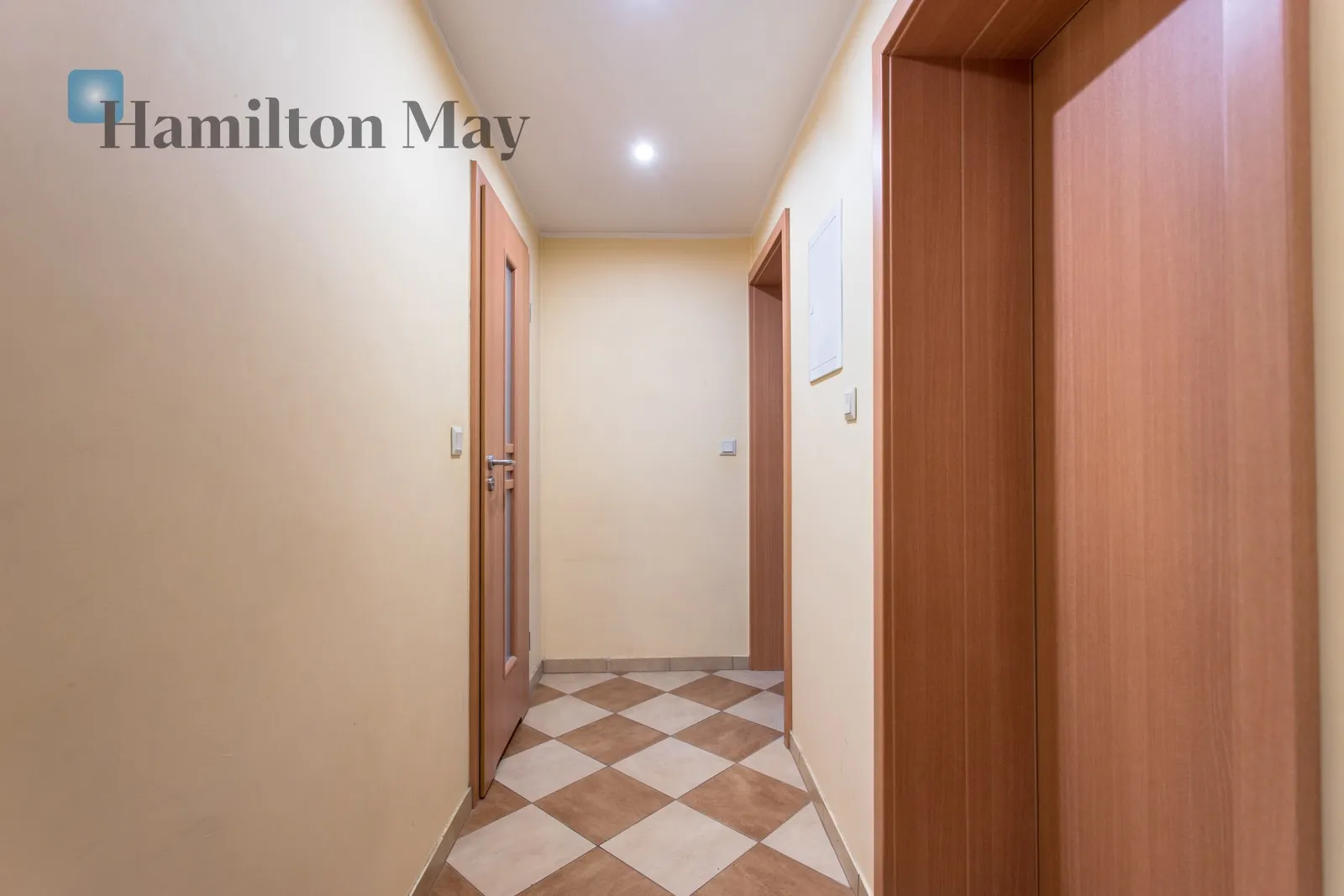 Біскупін | Чарівний напіввідокремлений будинок 1935 р. | 161,5 м² | Ділянка 388 м² - slider