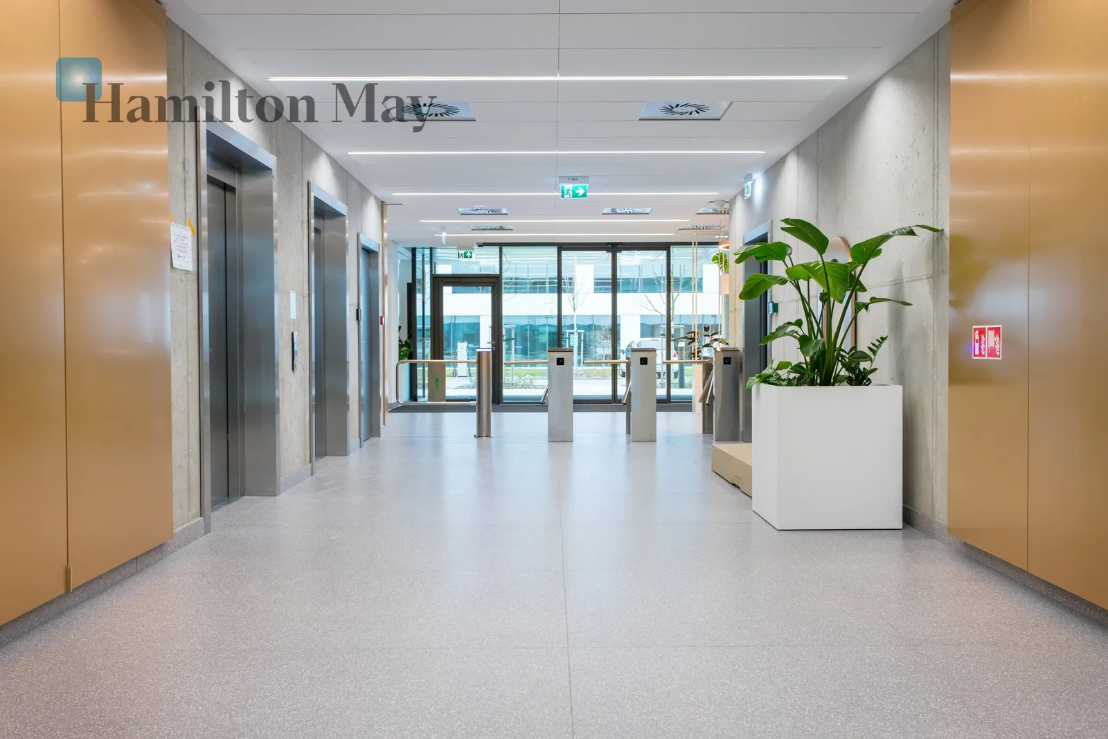 Street: Wyścigowa Region: Krzyki Subregion: Partynice Distance to centre: 5.42 km Level: 1 Price: 8431.8 EUR Bedrooms: null Bathrooms: null Plot size: nullm2 Layout: flexible - slider