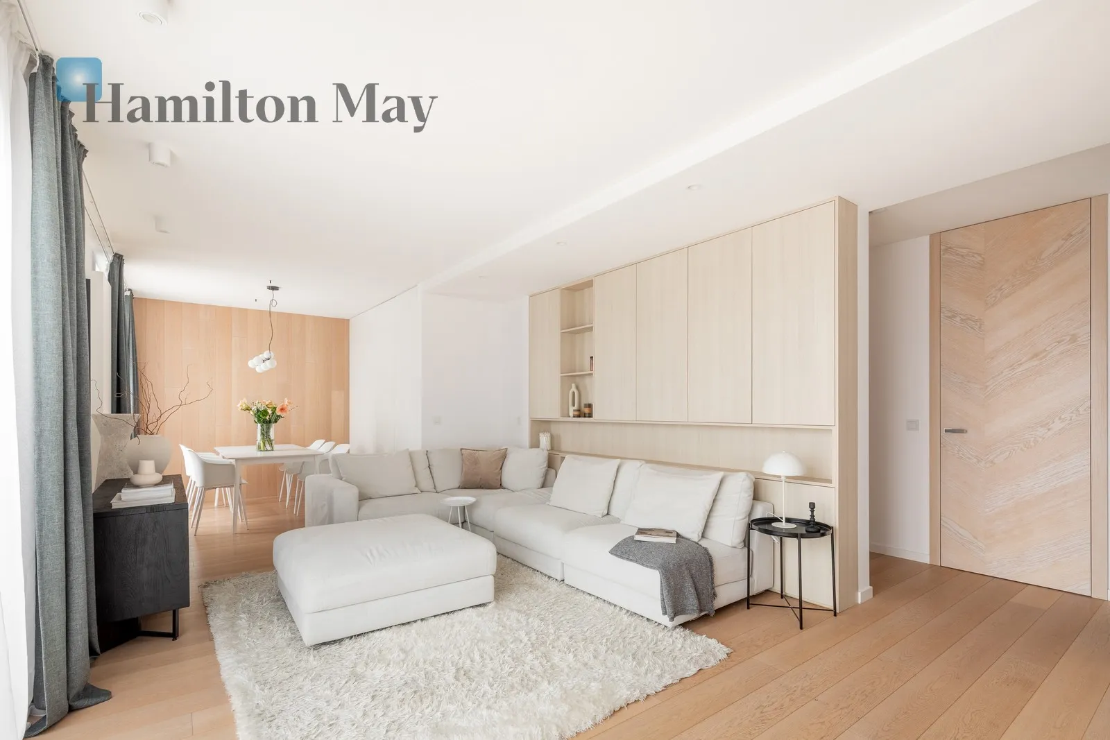 Designer penthouse with a 112-square-meter terrace on the top floor - slider