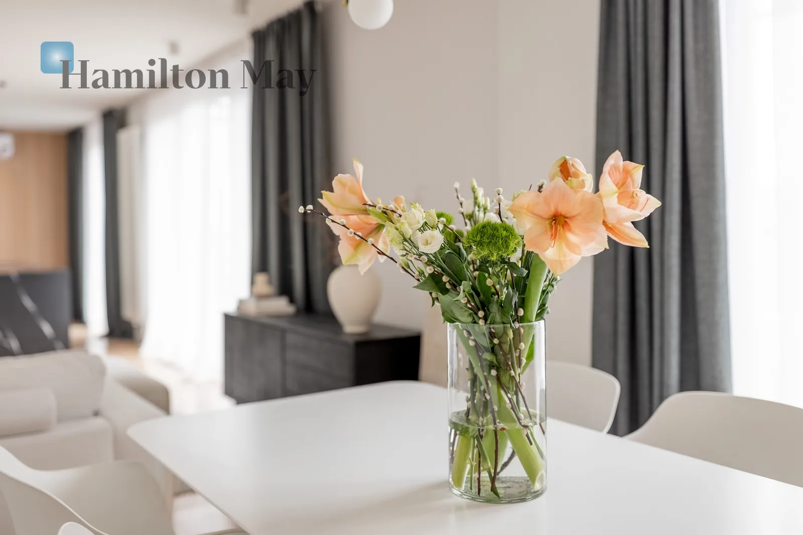 Designer penthouse with a 112-square-meter terrace on the top floor - slider