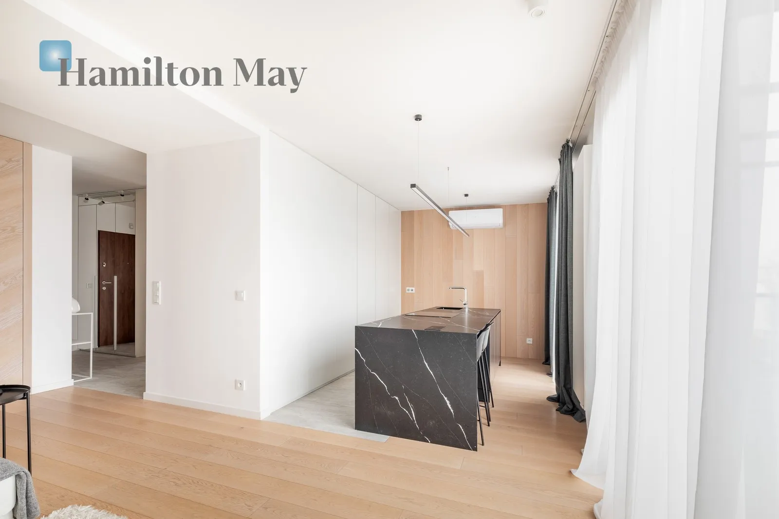 Designer penthouse with a 112-square-meter terrace on the top floor - slider