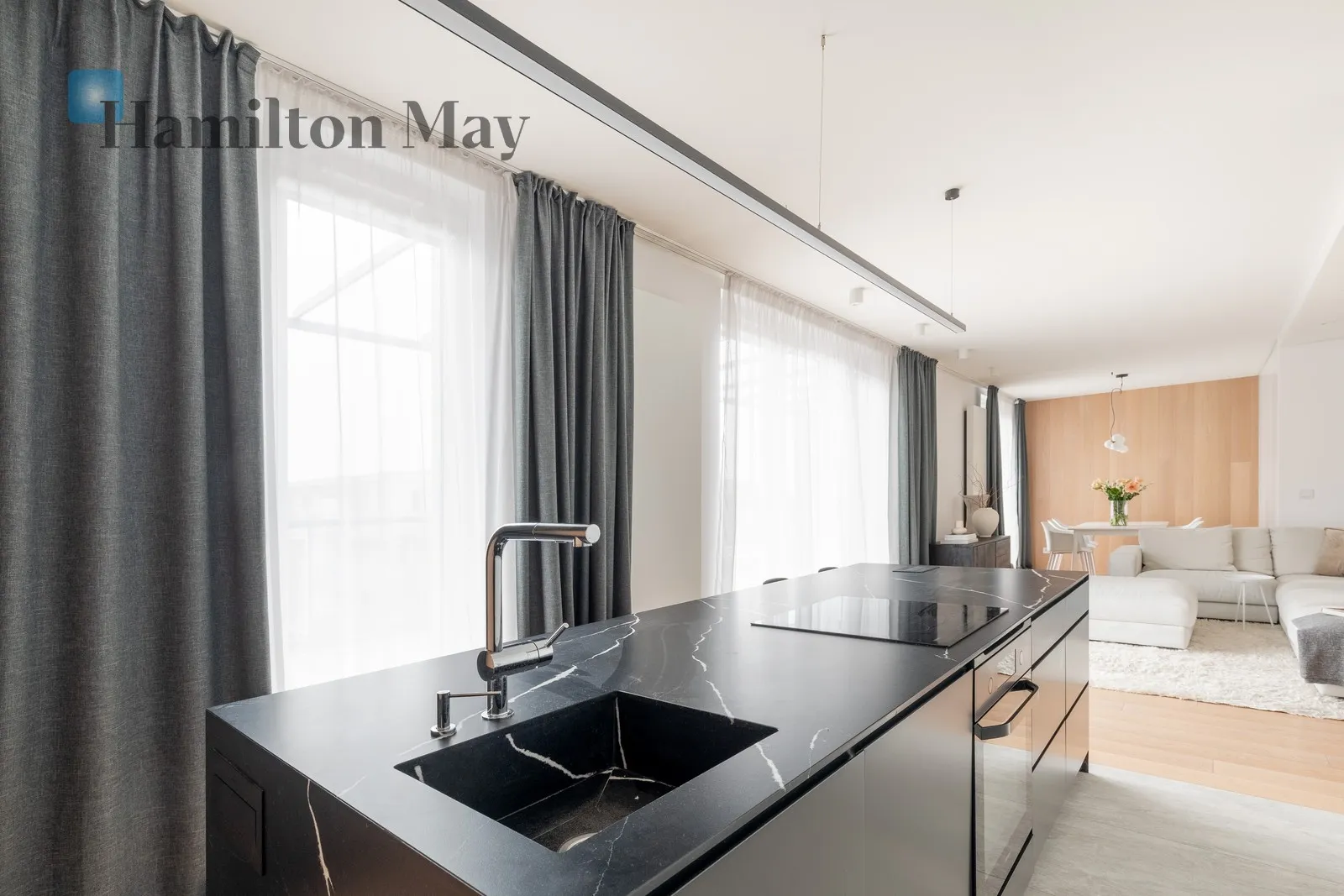 Designer penthouse with a 112-square-meter terrace on the top floor - slider