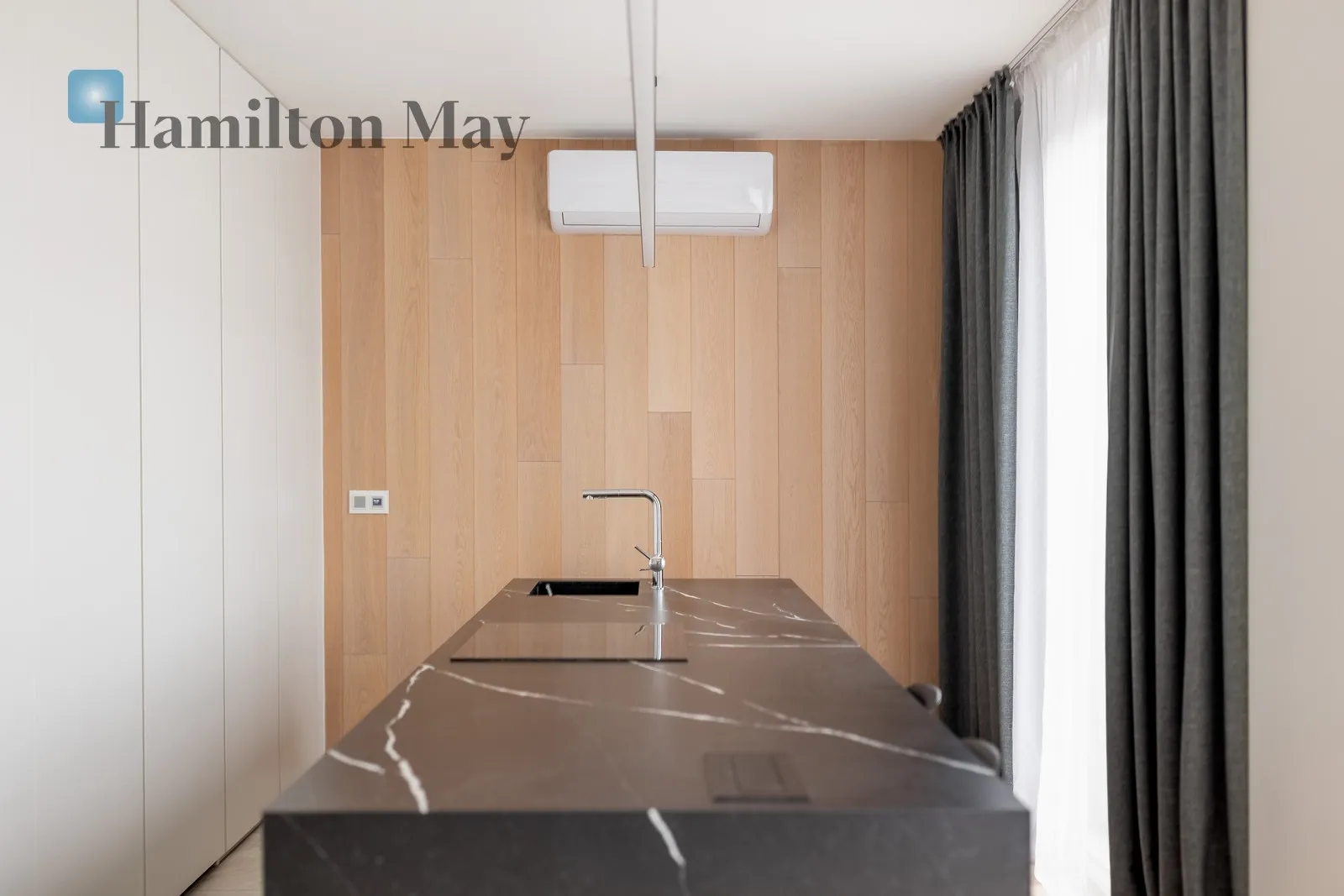 Designer penthouse with a 112-square-meter terrace on the top floor - slider