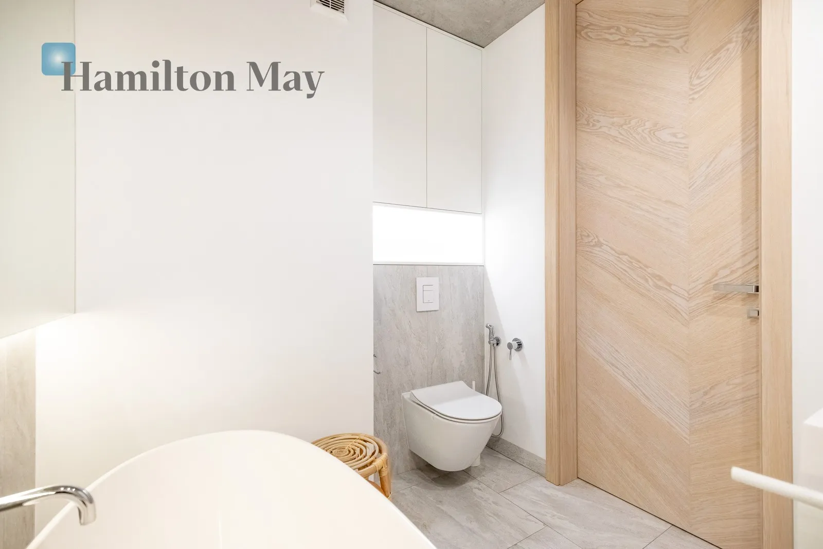 Designer penthouse with a 112-square-meter terrace on the top floor - slider