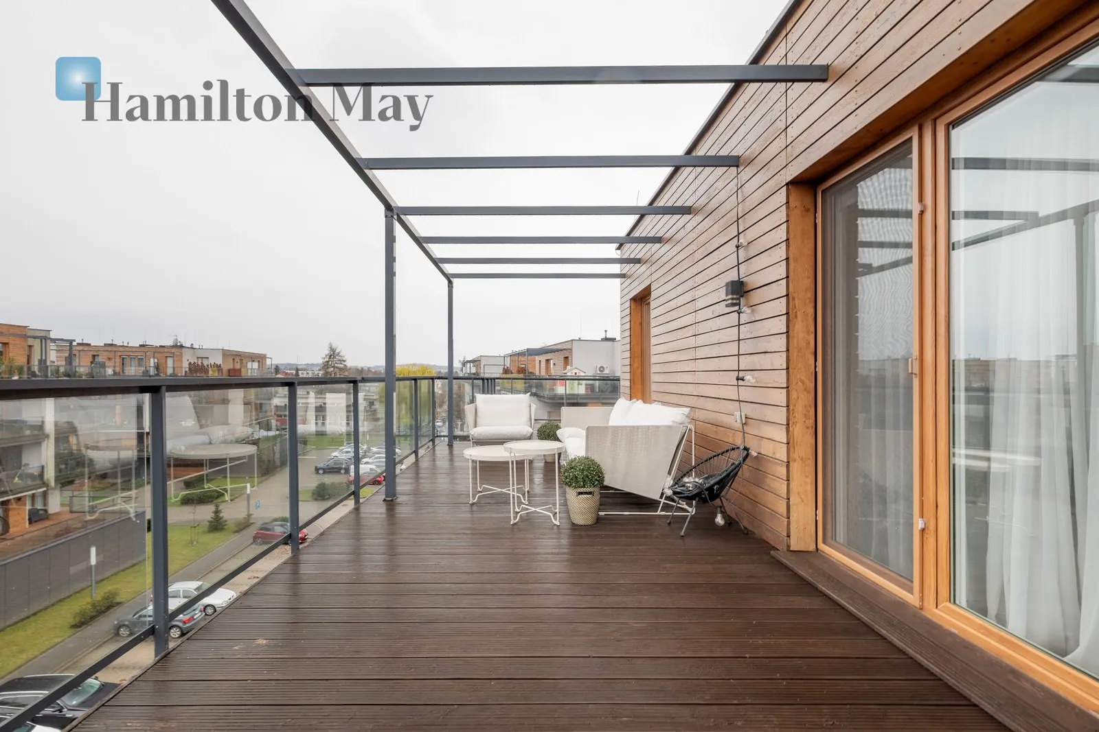 Designer penthouse with a 112-square-meter terrace on the top floor - slider