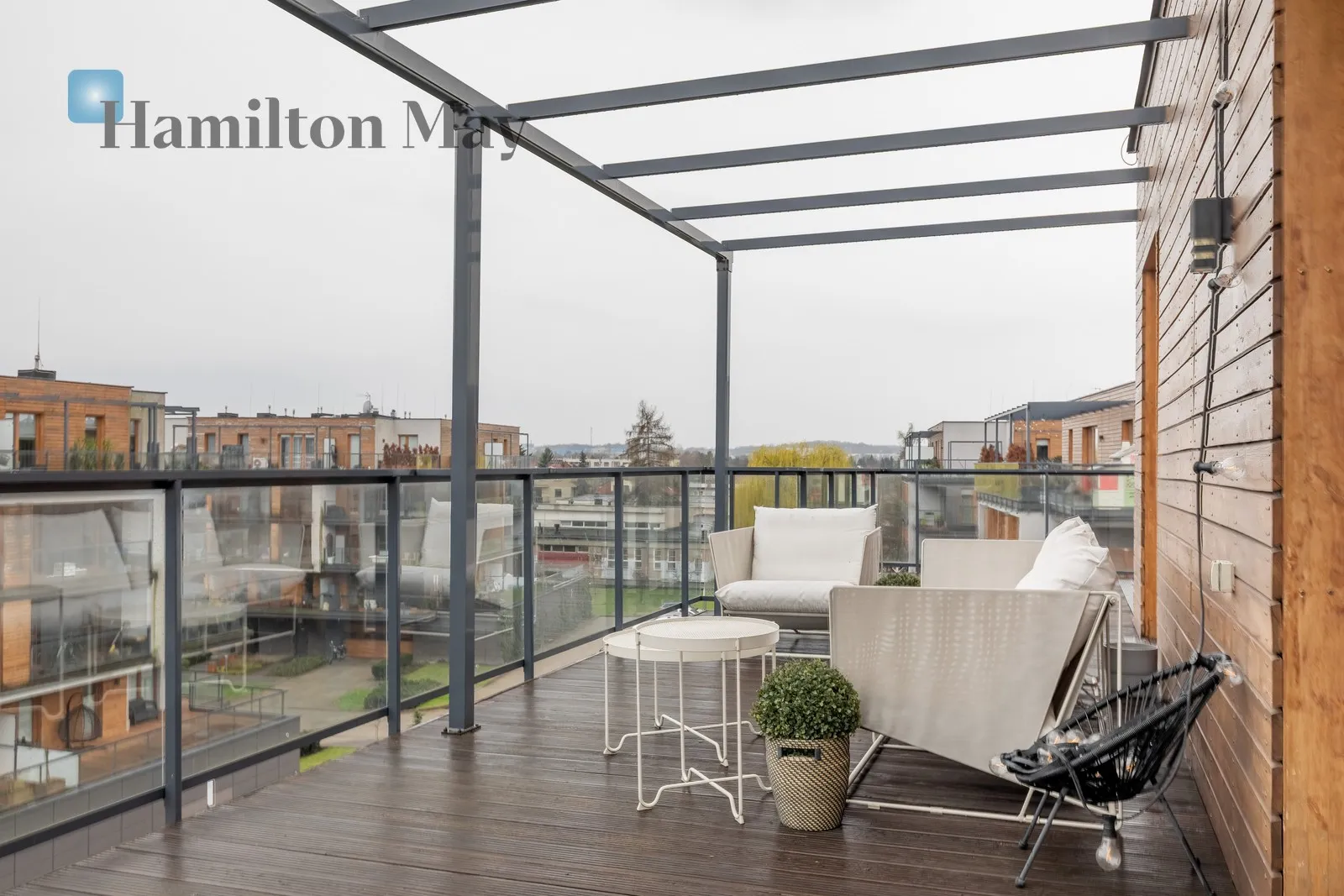 Designer penthouse with a 112-square-meter terrace on the top floor - slider