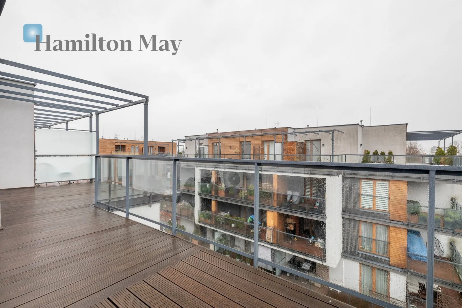 Designer penthouse with a 112-square-meter terrace on the top floor - slider