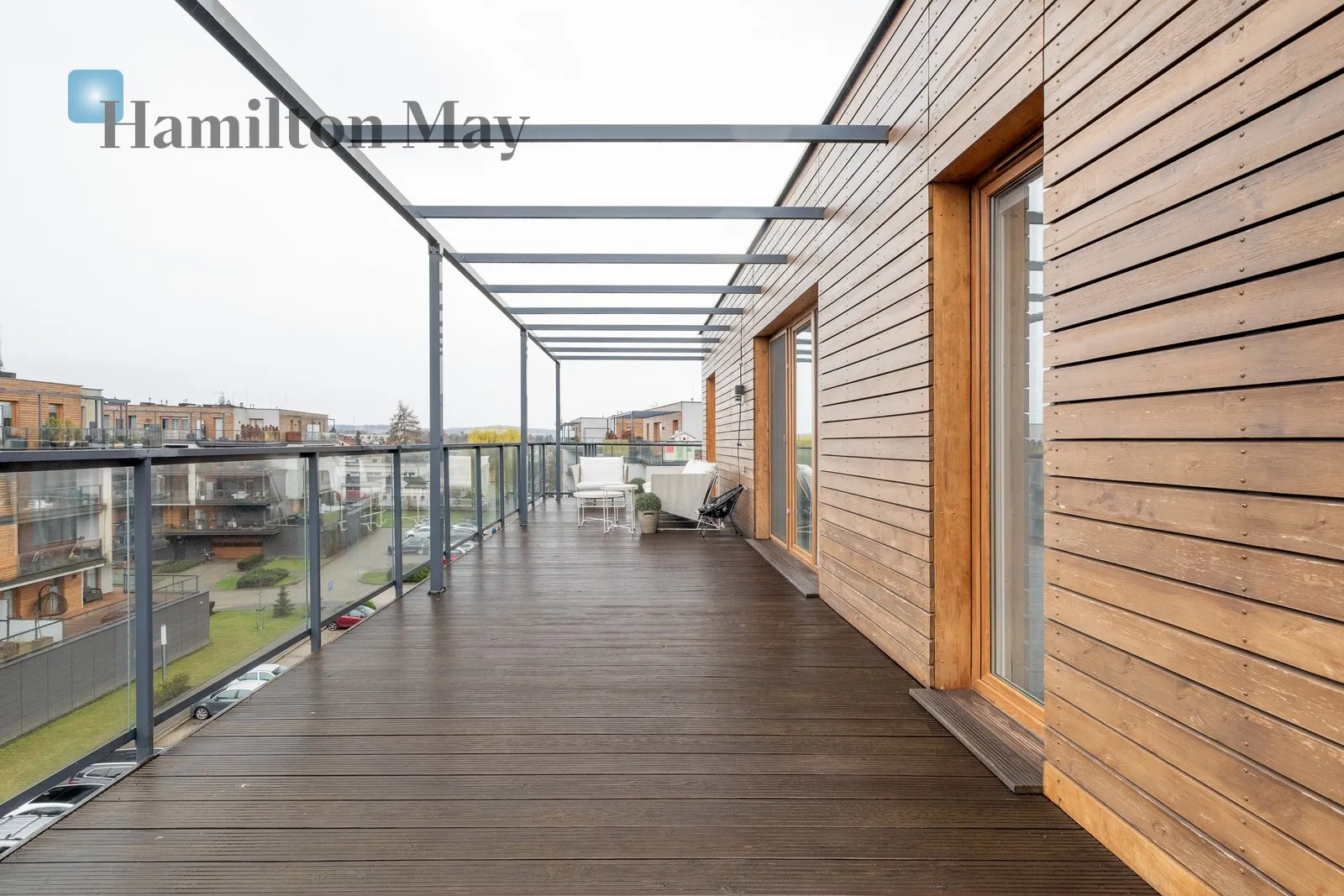 Designer penthouse with a 112-square-meter terrace on the top floor - slider