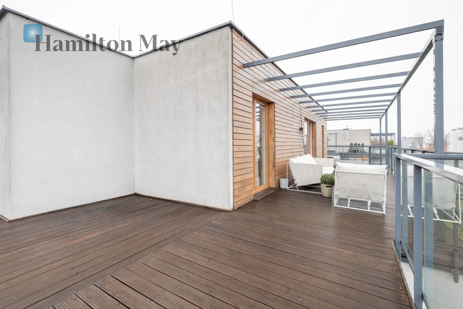 Designer penthouse with a 112-square-meter terrace on the top floor - slider