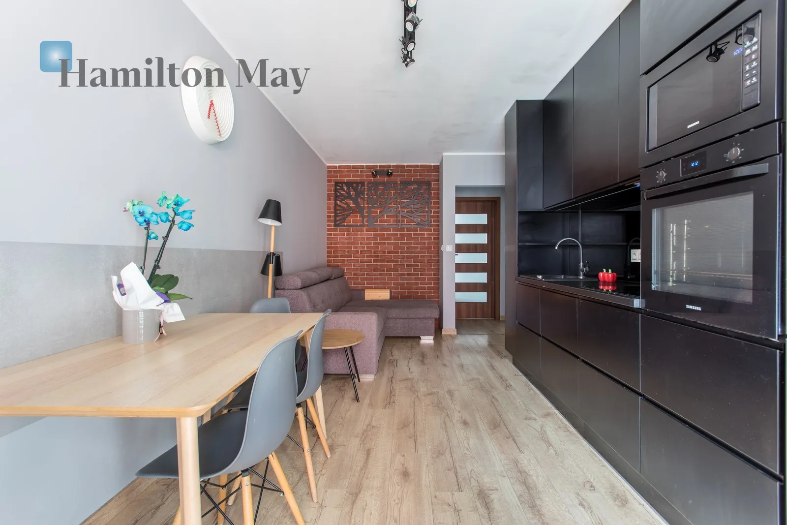 3 bedrooms | balcony | AC | Pixel House - slider