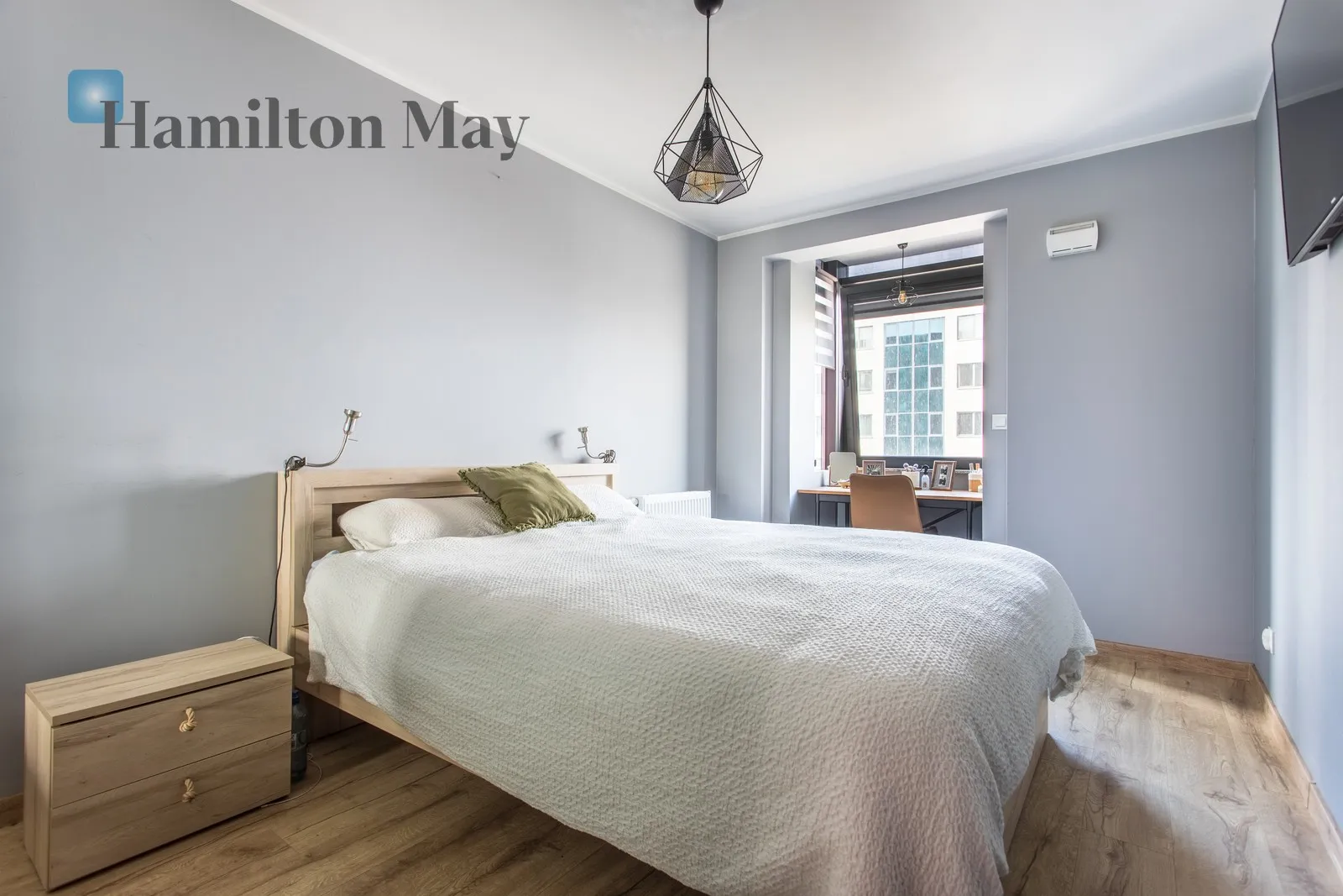 3 bedrooms | balcony | AC | Pixel House - slider