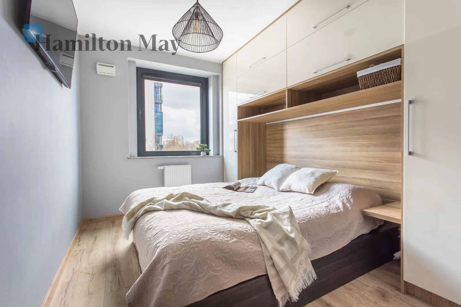 3 bedrooms | balcony | AC | Pixel House - slider