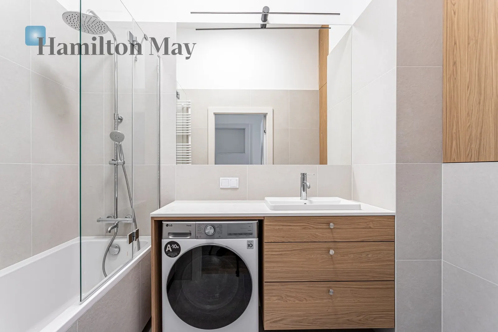 Street: Silnikowa Region: Ursus Subregion: Szamoty Distance to centre: 9.01 km Level: 7 Price: 6500 PLN - slider