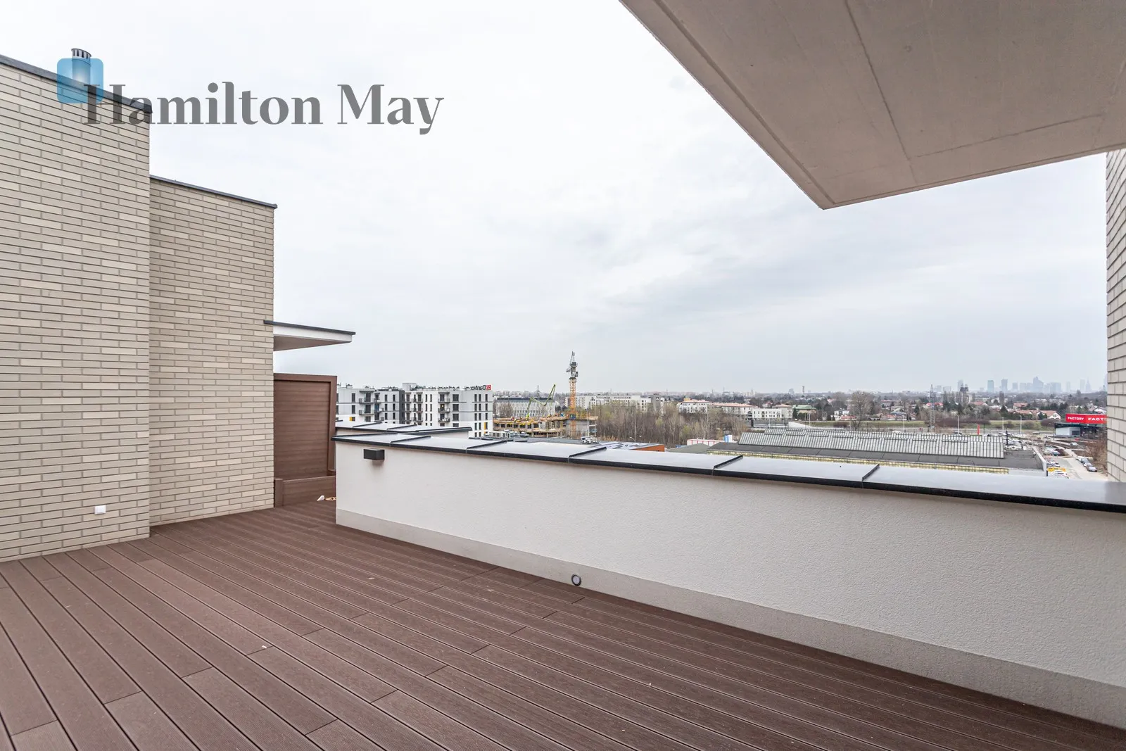 Region: Ursus Subregion: Szamoty Distance to centre: 9.01 km Level: 7 Price: 6500 PLN Bedrooms: 2 - slider