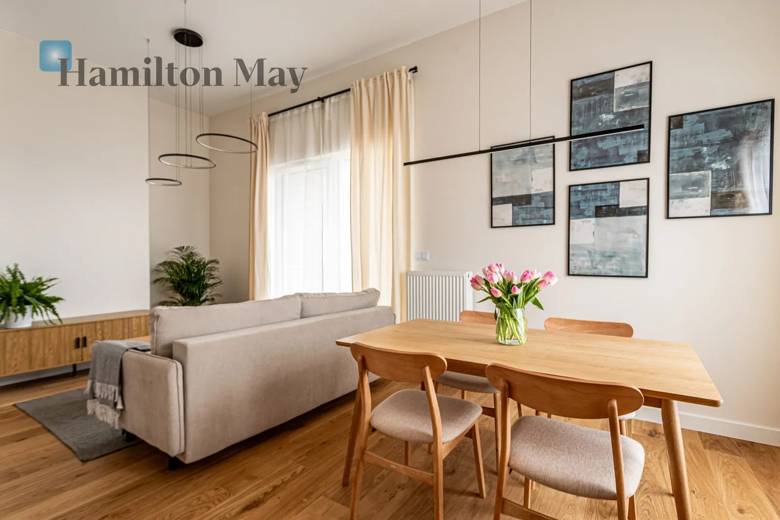 Street: Silnikowa Region: Ursus Subregion: Szamoty Distance to centre: 9.01 km Level: 7 Price: 6500 PLN Bedrooms: 2 Bathrooms: 2 Size: 70m2 - slider