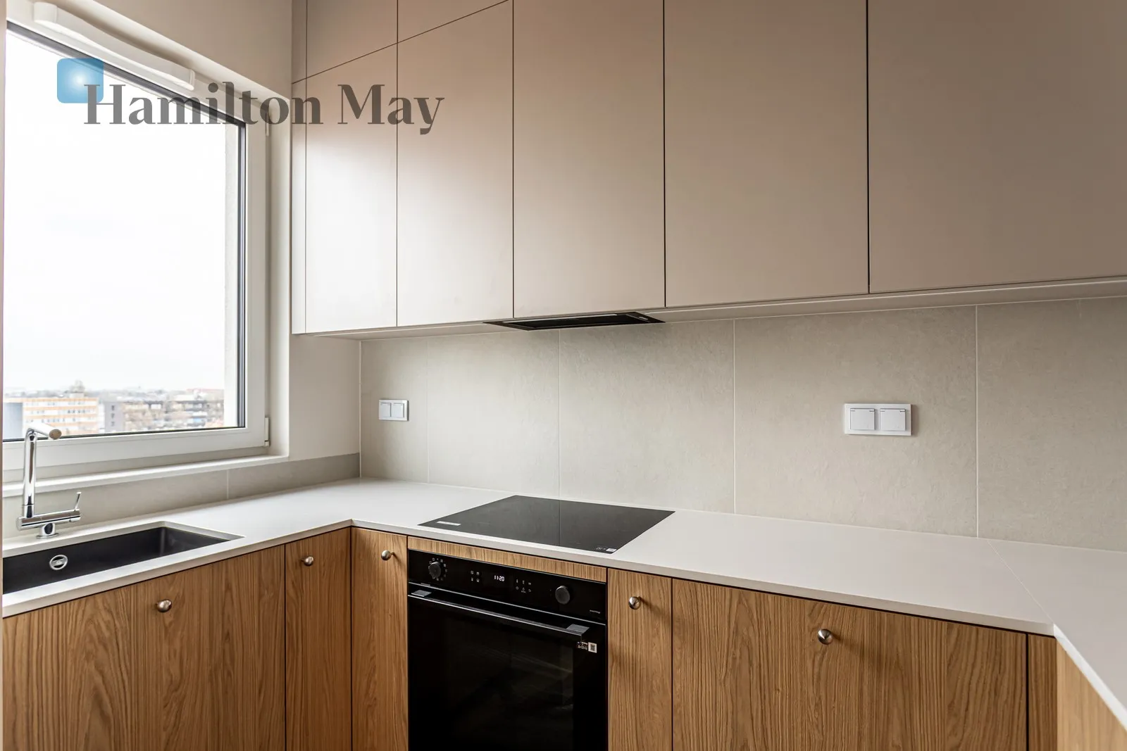 Region: Ursus Subregion: Szamoty Distance to centre: 9.01 km Level: 7 Price: 6500 PLN Bedrooms: 2 Bathrooms: 2 Size: 70m2 Price/m2: 93 PLN - slider