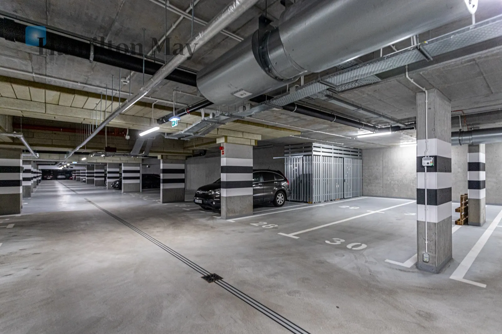 Level: 7 Price: 6500 PLN Bedrooms: 2 Bathrooms: 2 Size: 70m2 Price/m2: 93 PLN - slider