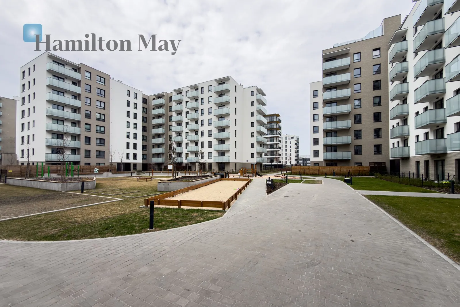 Street: Silnikowa Region: Ursus Subregion: Szamoty Distance to centre: 9.01 km Level: 7 - slider