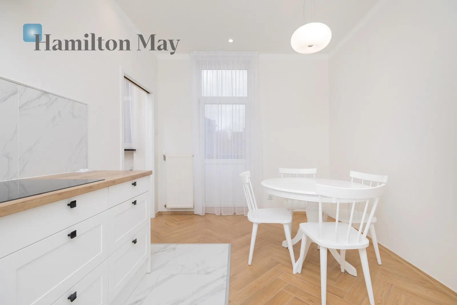 City: Kraków Street: Józefitów Region: Krowodrza Distance to centre: 1.42 km Level: 4 Price: 5700 PLN Bedrooms: 1 Bathrooms: 1 Plot size: nullm2 Layout: null Price/m2: 70 PLN - slider