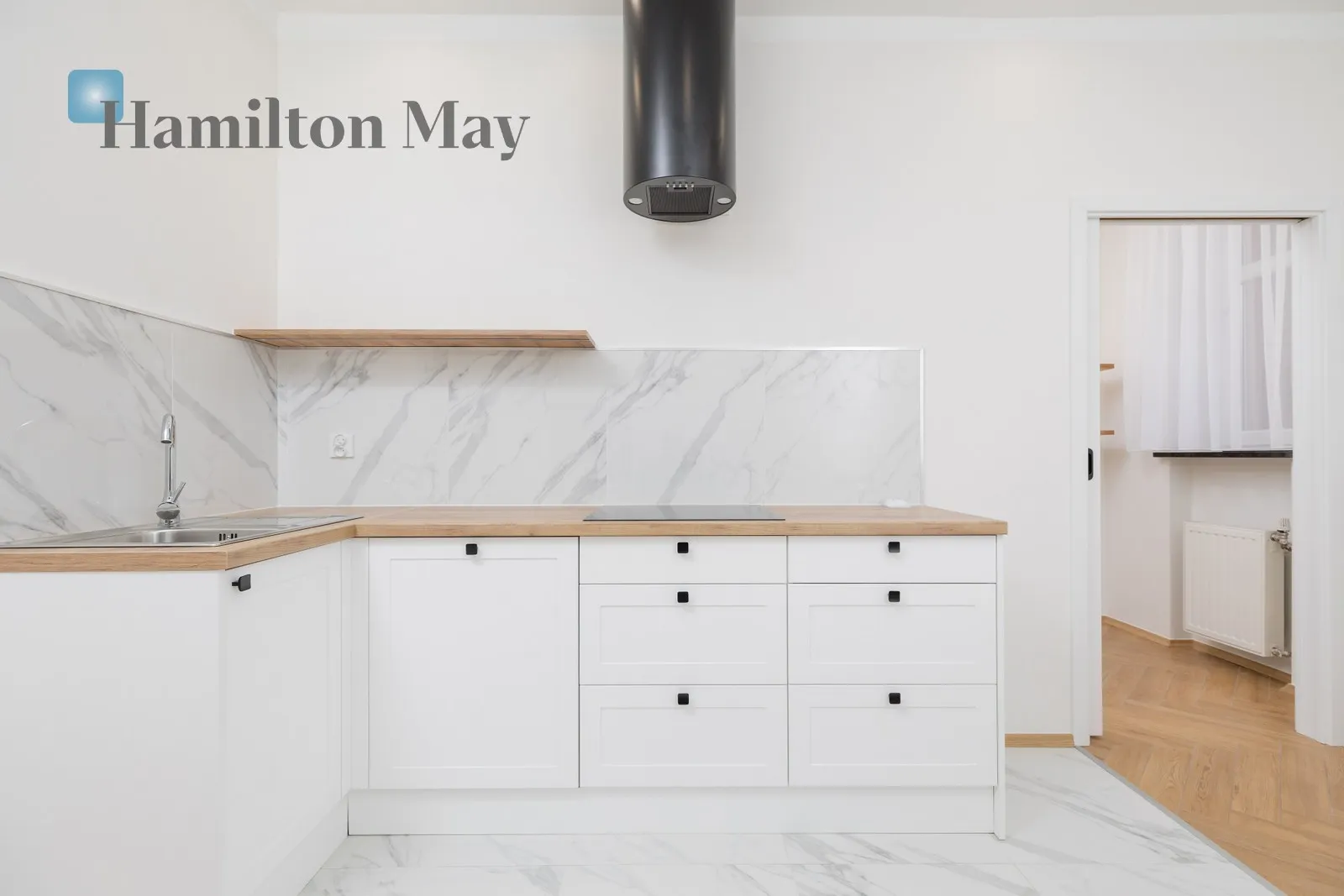 City: Kraków Street: Józefitów Region: Krowodrza Distance to centre: 1.42 km Level: 4 Price: 5700 PLN Bedrooms: 1 Bathrooms: 1 Plot size: nullm2 Layout: null - slider