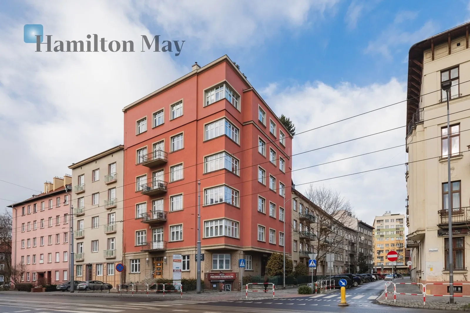 Level: 4 Price: 5700 PLN Bedrooms: 1 Bathrooms: 1 Plot size: nullm2 Layout: null - slider