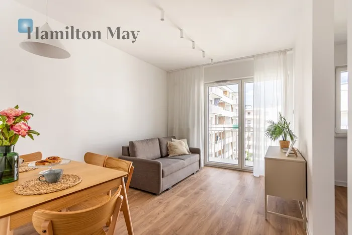 City: Warszawa Street: Żupnicza Region: Praga-Południe Subregion: Kamionek Distance to centre: 4.8 km Price: 1030000 PLN Bedrooms: 2 Bathrooms: 1 Size: 57.23m2 - slider