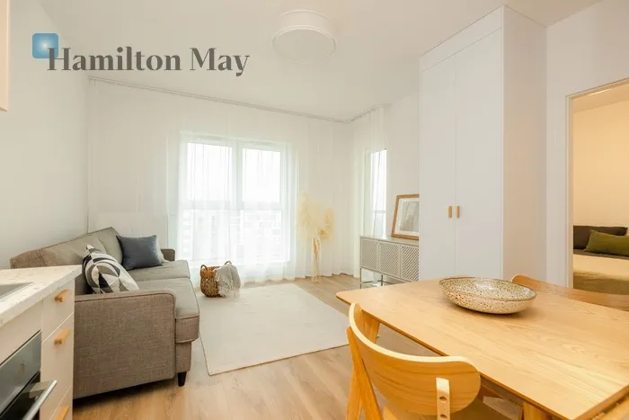 City: Warszawa Street: Bokserska Region: Mokotów Subregion: Służewiec Distance to centre: 6.56 km Level: 12 Price: 762000 PLN Bedrooms: 1 Bathrooms: 1 Size: 35.28m2 - slider