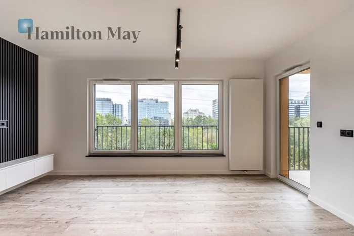 City: Warszawa Street: Kolejowa Region: Wola Subregion: Czyste Distance to centre: 2.55 km Level: 6 Price: 1350000 PLN Bedrooms: 1 Bathrooms: 1 Size: 47.5m2 Price/m2: 28421 PLN - slider