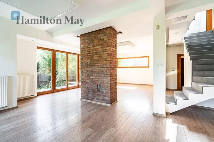 Price: 7000 PLN Bedrooms: 4 Bathrooms: 3 - slider