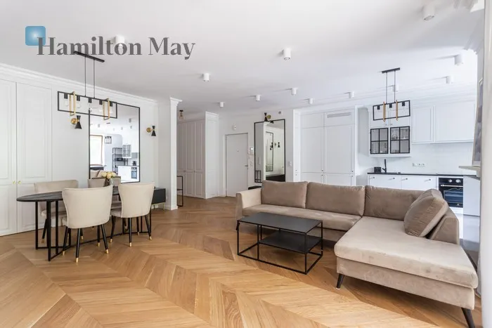 City: Warszawa Street: Leona Kruczkowskiego Region: Śródmieście Subregion: Powiśle Distance to centre: 1.43 km Level: 1 Price: 14500 PLN Bedrooms: 3 Bathrooms: 2 Size: 120m2 Price/m2: 121 PLN - slider