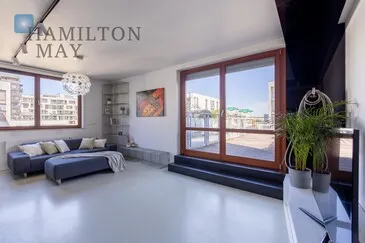 City: Warszawa Street: Obrzeżna Region: Mokotów Subregion: Służewiec Distance to centre: 6.28 km Level: 6 Price: 5900 PLN Bedrooms: 1 Bathrooms: 1 Size: 75m2 Price/m2: 79 PLN - slider