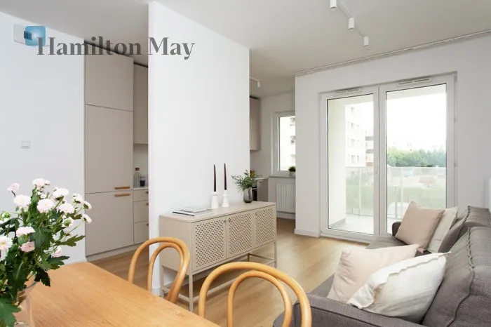 City: Kraków Street: Myśliwska Region: Podgórze Distance to centre: 4.77 km Level: 1 Price: 747000 PLN Bedrooms: 1 Bathrooms: 1 Size: 42.3m2 - slider