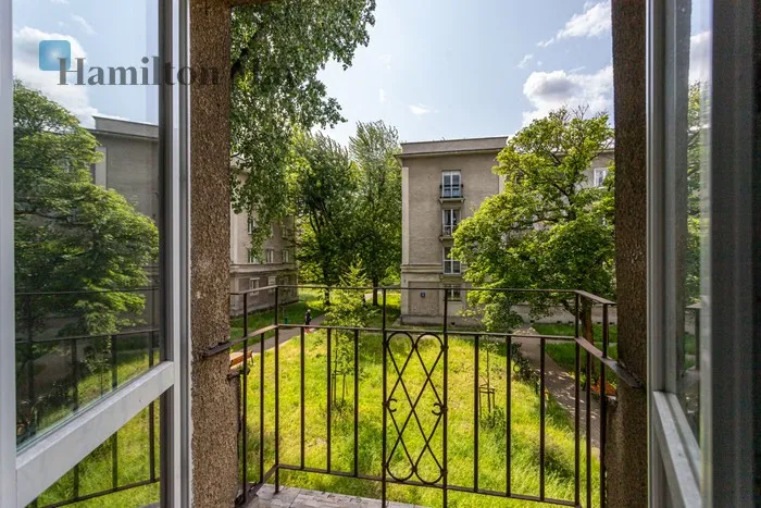 City: Warszawa Street: Stanisława Przybyszewskiego Region: Bielany Subregion: Stare Bielany Distance to centre: 7.25 km Level: 1 Price: 650000 PLN Bedrooms: 0 Bathrooms: 1 Size: 36m2 Price/m2: 18056 PLN - slider