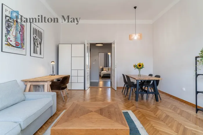 City: Kraków Street: Rynek Podgórski Region: Podgórze Subregion: Stare Podgórze Distance to centre: 2.03 km Level: 4 Price: 3500 PLN Bedrooms: 1 Bathrooms: 1 Size: 53m2 Price/m2: 66 PLN - slider