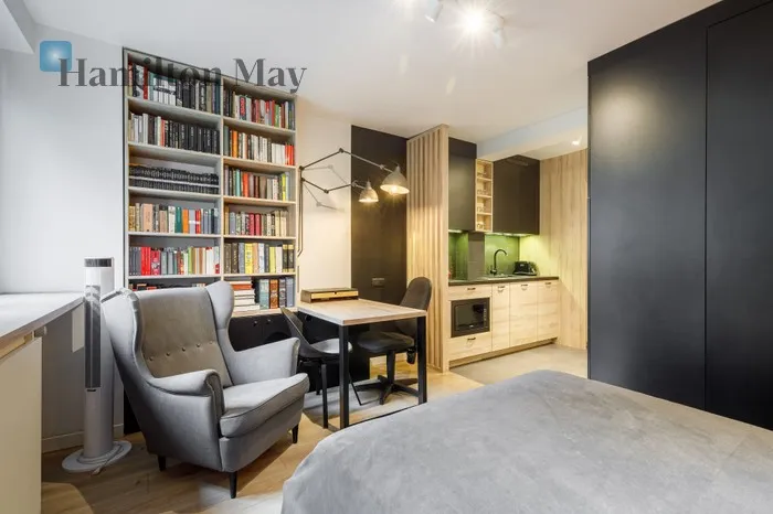 Region: Kraków Distance to centre: 1.16 km Level: 2 Price: 2600 PLN Bedrooms: 0 - slider