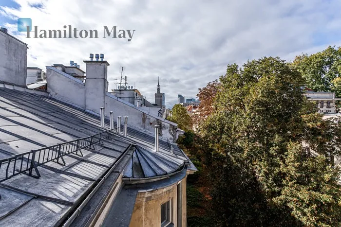 City: Warszawa Street: Nowy Świat Region: Śródmieście Subregion: Śródmieście Południowe Distance to centre: 0.68 km - slider