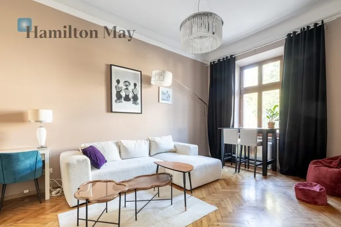 City: Kraków Street: Miodowa Region: Stare Miasto Subregion: Kazimierz Distance to centre: 1.17 km Level: 2 Price: 1400000 PLN Bedrooms: 1 Bathrooms: 1 Size: 65m2 Price/m2: 21538 PLN - slider