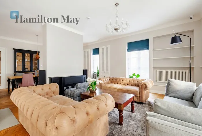 Street: Zakopiańska Region: Praga-Południe Subregion: Saska Kępa Distance to centre: 2.94 km Price: 11000 EUR Bedrooms: 6 Bathrooms: 4 Plot size: 500m2 - slider