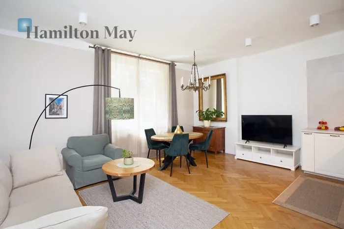 City: Kraków Street: Orląt Lwowskich Region: Grzegórzki Distance to centre: 2.08 km Price: 4200 PLN Bedrooms: 1 Bathrooms: 1 Size: 62m2 Price/m2: 68 PLN - slider