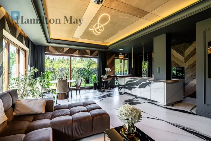 City: Kraków Street: Józefa Korzeniowskiego Region: Zwierzyniec Subregion: Wola Justowska Distance to centre: 3.12 km Price: 3540000 PLN Bedrooms: 3 Bathrooms: 2 Size: 128m2 Price/m2: 27656 PLN - slider